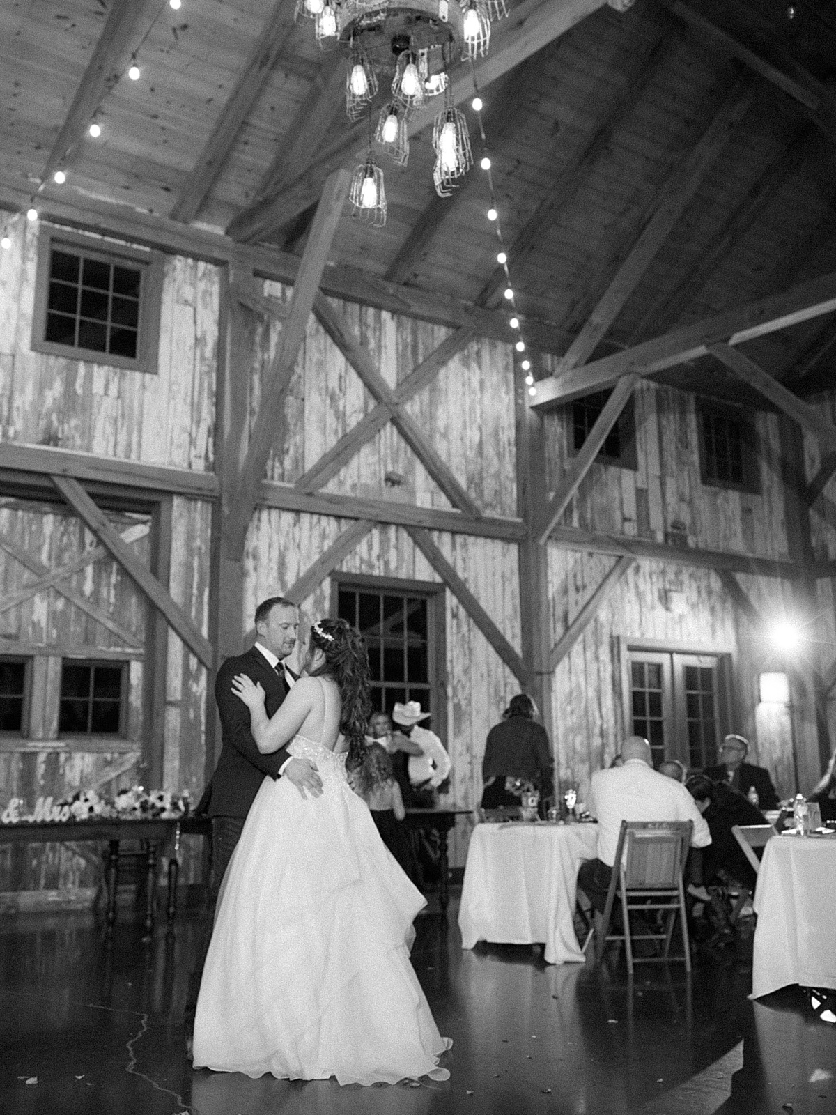 Barn,Missouri Barn Weddings,Rustic Fine Art,Rustic Wedding,Timber Barn,Weston,Weston Missouri,Weston Missouri Wedding,